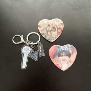 Heart-Shaped Photo Badges and Keychain Set